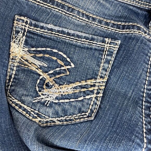 Silver Lola Distressed Bootcut Jeans Sz 28 X 33 - Picture 11 of 13